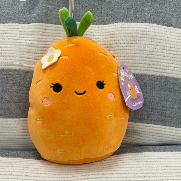NWT Squishmallows 8” Caroleena the Carrot with Flower Easter 2024 Plush - Picture 1 of 5